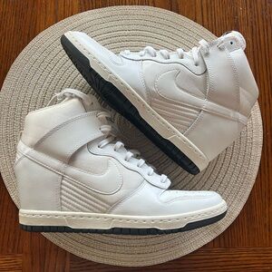 Nike Sky High Dunks